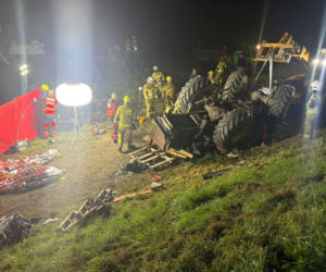 Ciągnik stoczył się z wału, dwie osoby nie żyją! Tragedia nad Wisłą