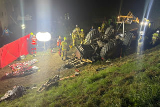 Ciągnik stoczył się z wału, dwie osoby nie żyją! Tragedia nad Wisłą