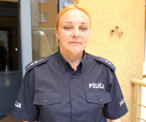 SKANDALICZNA INTERWENCJA POLICJANTÓW Z PRUSZKOWA! DZIECKO POSIKAŁO SIĘ W MAJTKI 