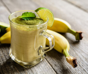 Koktajl bananowy z herbatą matcha