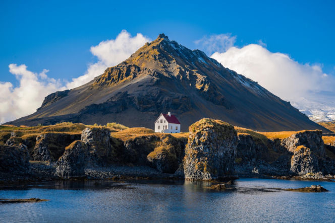 sztuczna inteligencja wybrała 5 najlepszych miejsc na wakacje 2026 - Islandia