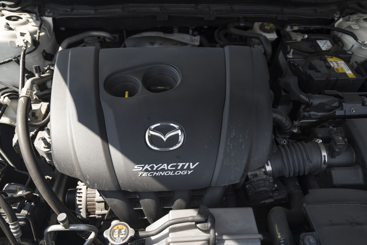 Mazda 3 Sedan 2.0 Skyactive-G 120 KM M6
