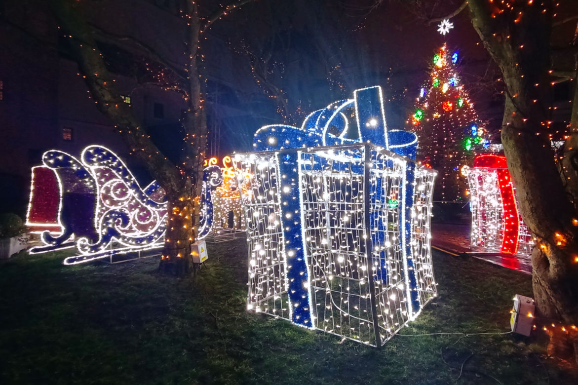 Świąteczne iluminacje na Zamku Książąt Pomorskich w Szczecinie