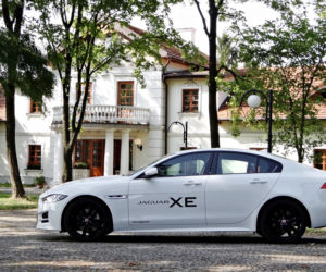 Jaguar XE 2.0 T R-Sport