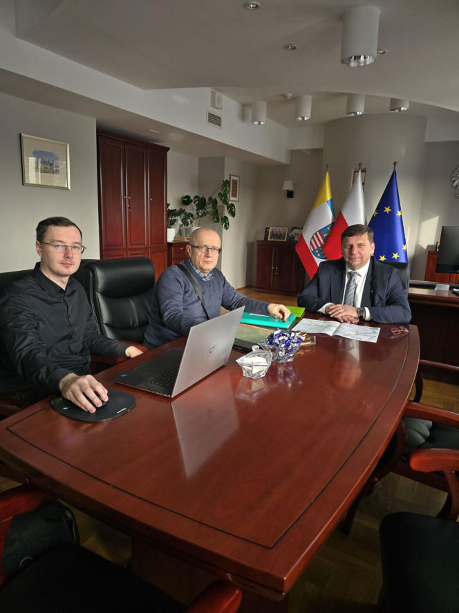 Staszów odzyskuje połączenie ze światem. Pociągi pasażerskie wracają na trasę do Kielc