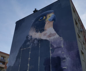 Przy ulicy Broniewskiego powstaje mural związany ze 110-leciem Kina Sokół