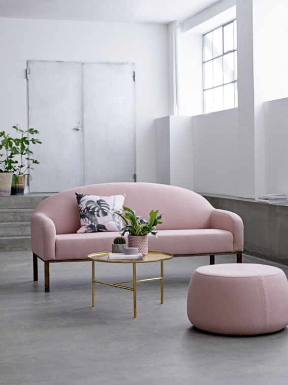 Sofa we wnętrzu