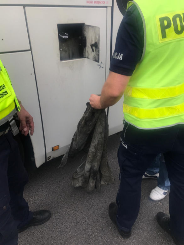 Niesprawnym autobusem chciał zawieźć dzieci do Gdyni. Przeszkodzili mu policjanci z Torunia