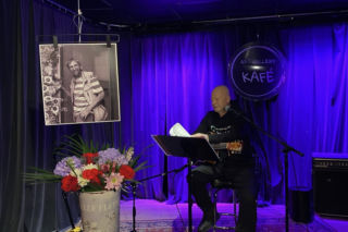 Odszedł założyciel kultowego polonijnego lokalu. Wspominali go wierszem i piosenką