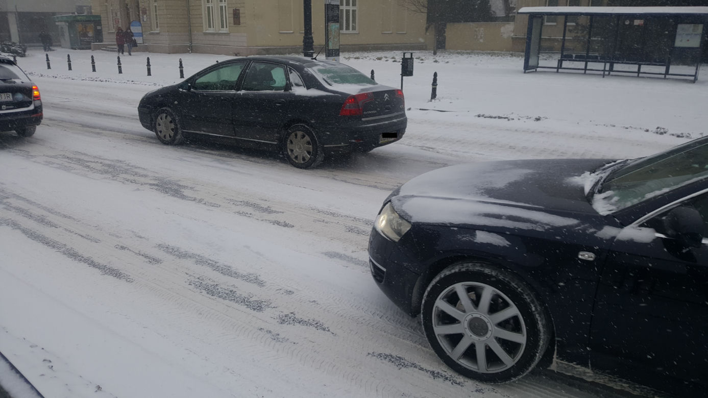Fatalne warunki na drogach w Bydgoszczy