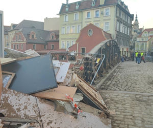 Pękła tama, fala zalała miasto. Dwa lata od koszmaru na Dolnym Śląsku. Dzieci płakały