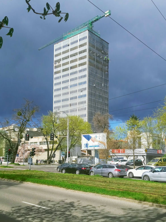 Przebudowa dawnego wieżowca TVP - kwiecień 2021