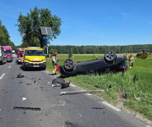 Czołówka na DK 63 w Chodowie. Kilka osób zostało poszkodowanych, w tym dziecko