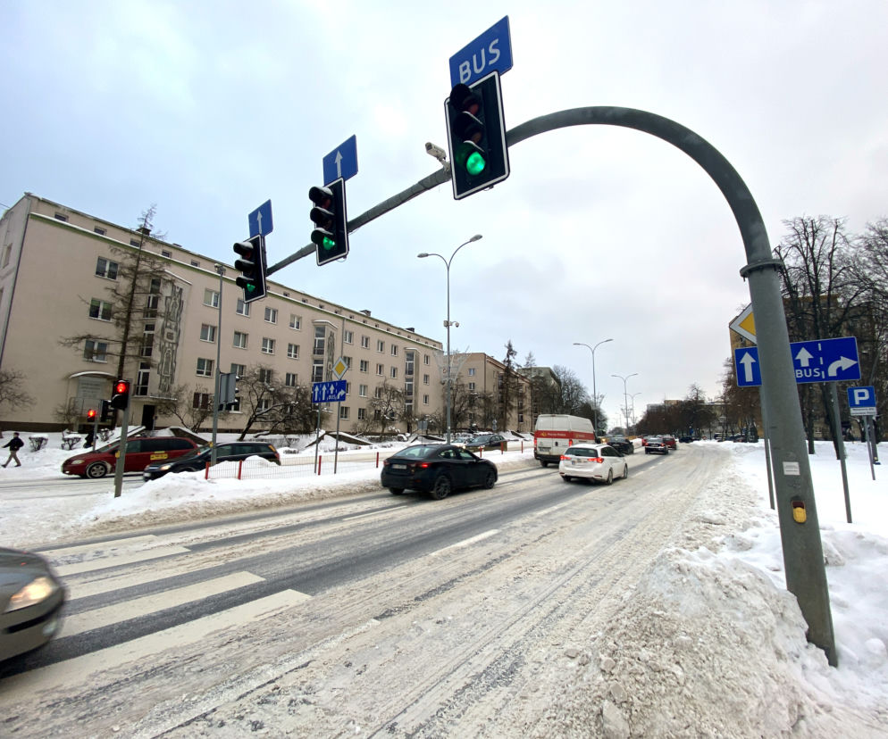 Na DK 8 zginął człowiek. Policjanci apelują o ostrożną jazdę. Raport drogowy z podlaskich dróg i białostockich ulic