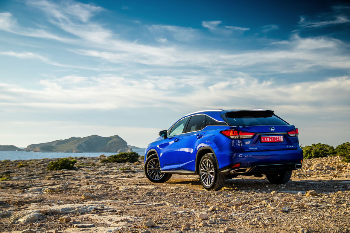 Lexus RX lifting 2020