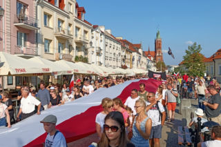 Marsz antycovidowy. Tysiące osób protestowało przeciwko zapowiadanym obostrzeniom [AUDIO]