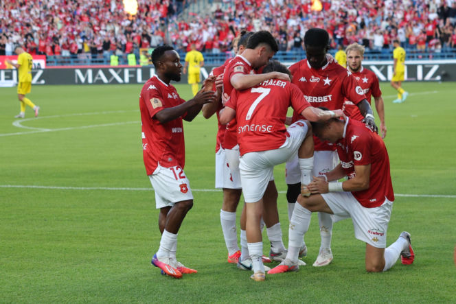 Wisła Kraków - Wieczysta Kraków: Zdjęcia kibiców i zawodników z meczu 6. kolejki PKO BP Ekstraklasy