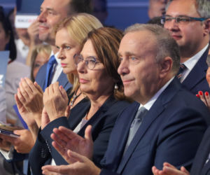 Politycy bratają się z ludem