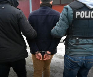 Policja zabezpieczyła narkotyki w mieszkaniu 30-letniego Rumuna [ZDJĘCIA]