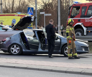Koszmarna kraksa kilku aut na drodze krajowej pod Warszawą. Lądował śmigłowiec LPR