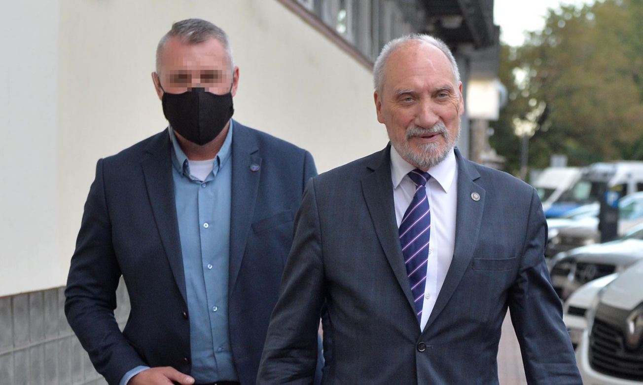 Narada polityków PIS na Nowogrodzkiej