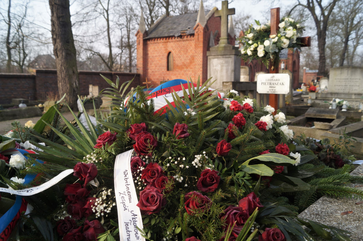 Tak wygląda grób Leonarda Pietraszaka