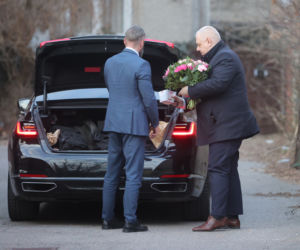 Jacek Sasin pamiętał o żonie w Dzień Kobiet