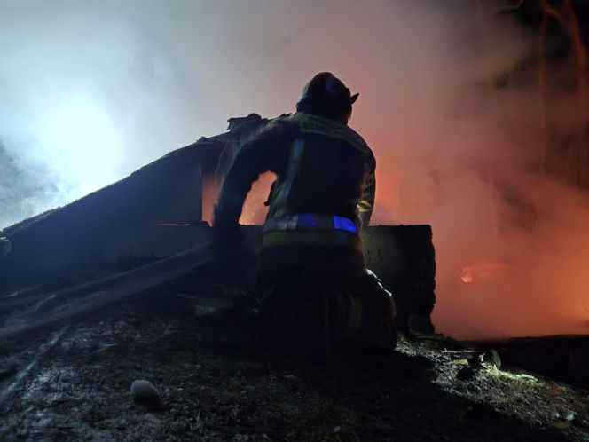 Dramat pod Mińskiem Mazowieckim. Spłonął dom. Rodzina zostła bez dachu nad głową