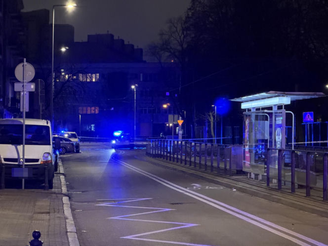 Podejrzany pakunek wstrzymał ruch tramwajów na Pradze. Co się stało?