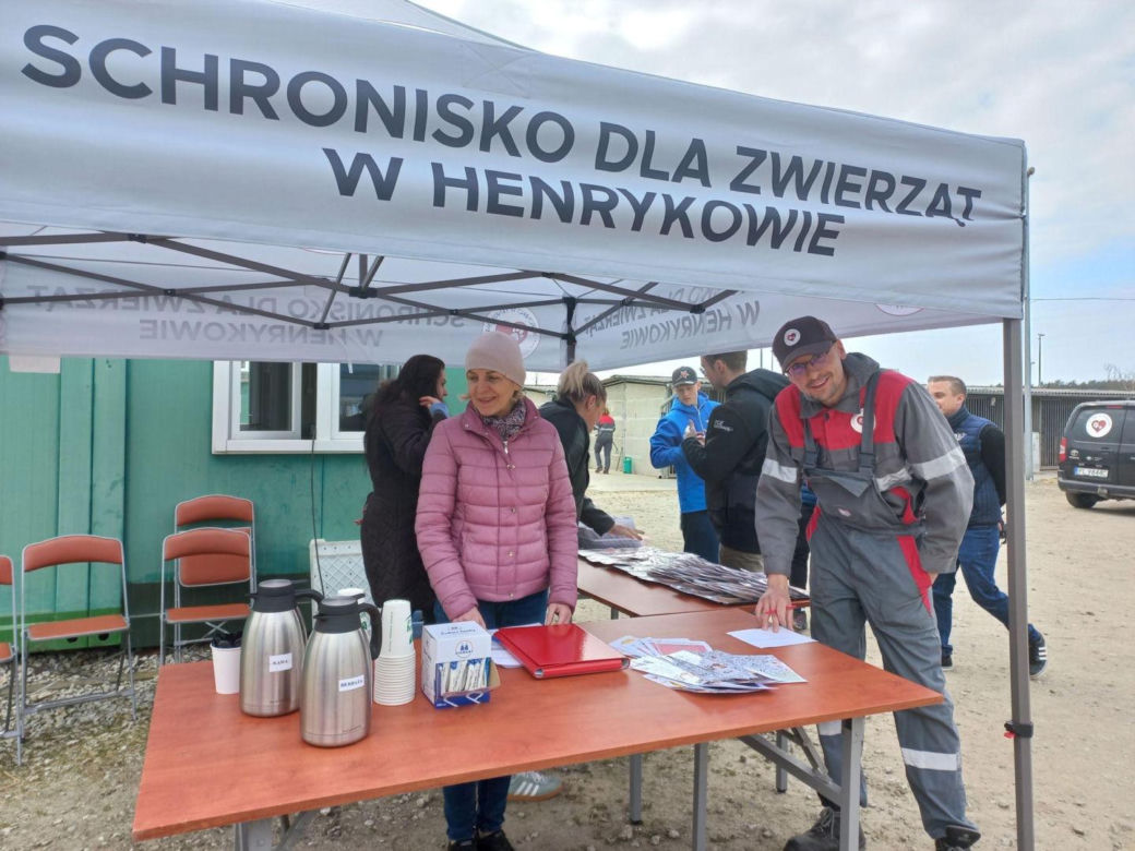 Niemałe pieniądze z akcji „Ciastko z Misją”. Dla schroniska w Henrykowie koło Leszna