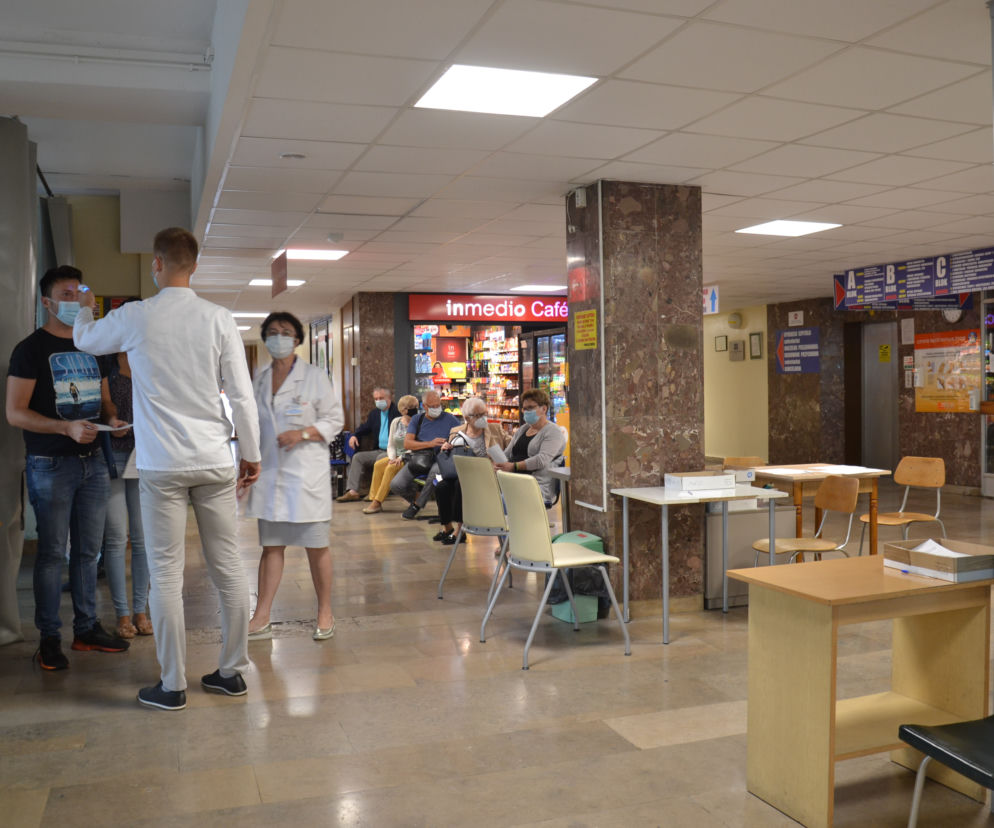 Tu na brak chętnych nie narzekają. Rekordy szczepień w szpitalu przy al. Kraśnickiej
