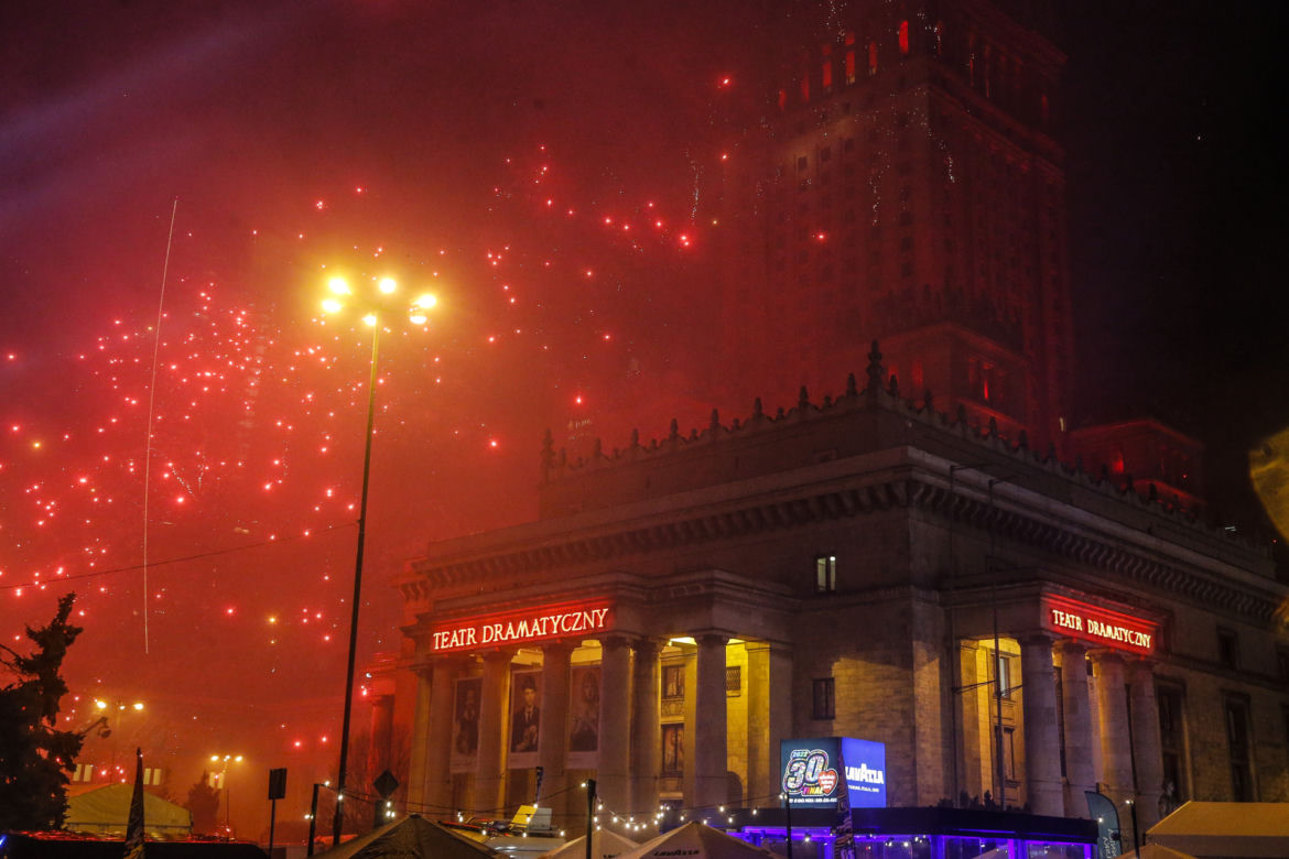 Finał WOŚP w Warszawie. Światełko do nieba rozświetliło stolicę