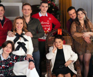 Barwy szczęścia, odcinek 3376: Emil (Artem Malaszczuk), Lucyna (Grażyna Zielińska), Asia (Anna Gzyra-Augustynowicz), Hubert (Marek Molak), Agata (Natalia Zambrzycka), Ignacy (Olaf Staszkiewicz), Staś (Olaf Kaprzyk), Daniel (Marcin Bikowski)