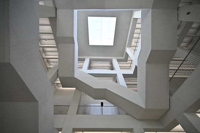 Wanny, buty i manekiny za 851 tys. zł? Ale sztuka! „To jedna z najbardziej wpływowych artystek na świecie”