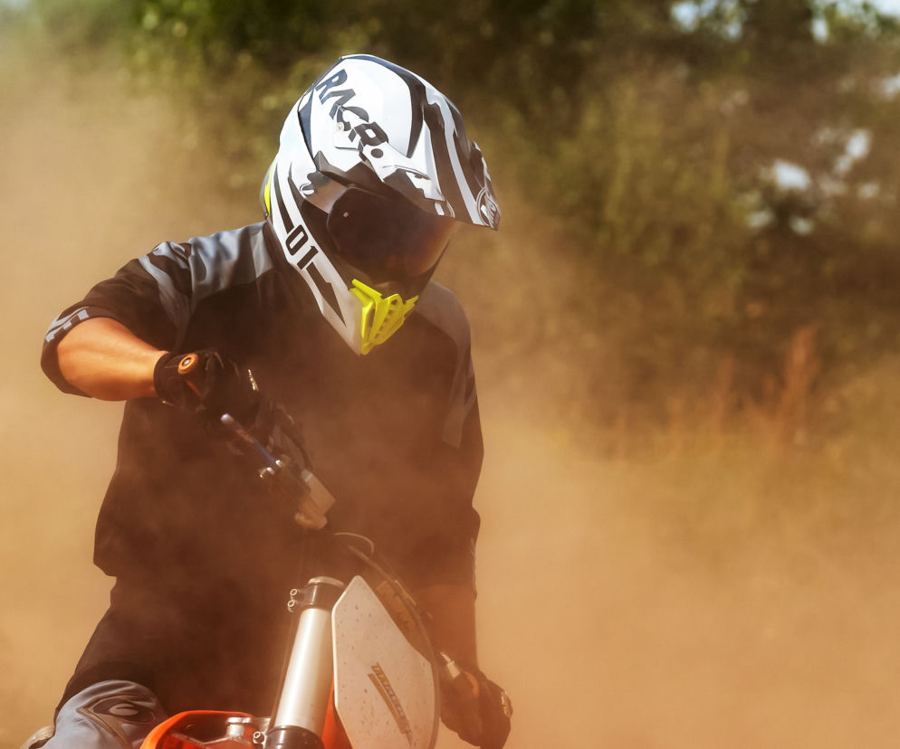 Śląskie: Na motocrossie chciał uciec przed policyjnym pościgiem