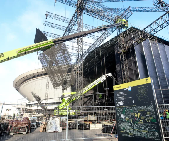 Sylwester z Dwójką. Takiej sceny jeszcze nie było. Zobaczcie zdjęcia 