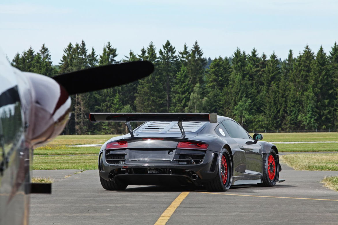 RECON MC8 - Audi R8 po tuningu Potter & Rich