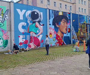 Street-art na murach aresztu