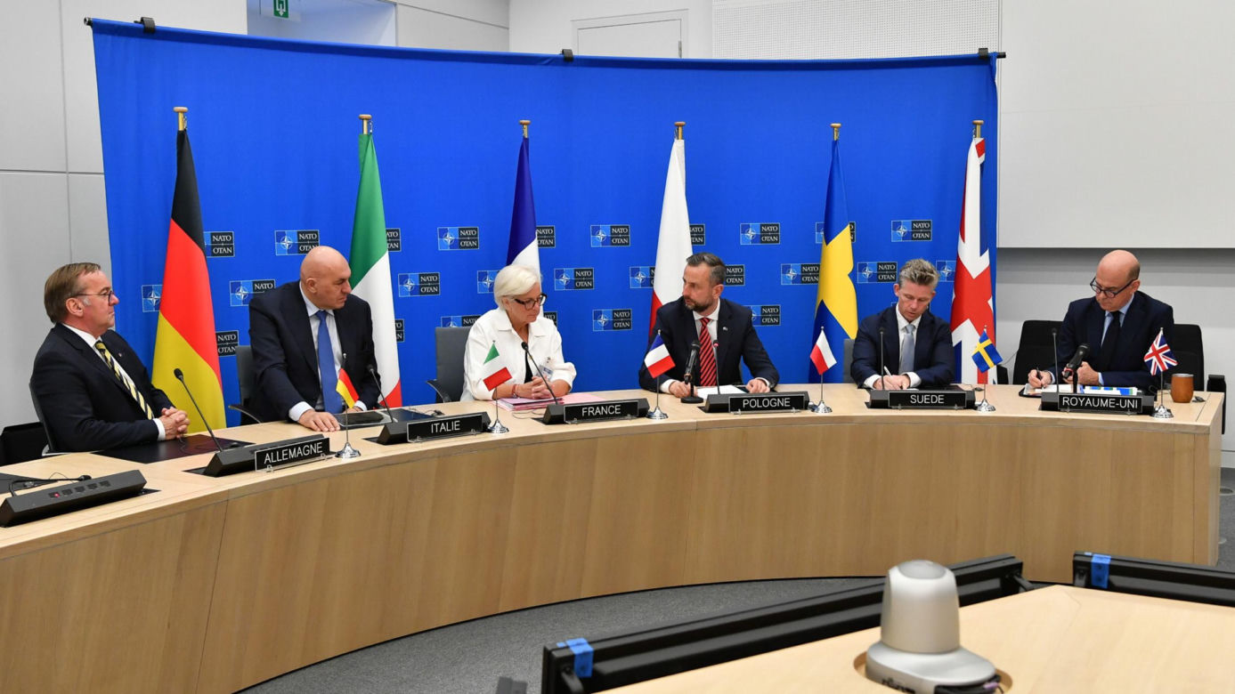 wicepremier - minister obrony narodowej Władysław Kosiniak-Kamysz wziął udział w spotkaniu ministrów obrony NATO w Brukseli