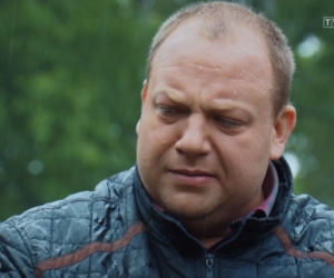 M jak miłość, odc. 1609: Tadeusz (Bartłomiej Nowosielski) na grobie dziewczyny Moniki