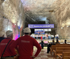 Trening fitness na stepie 600 metrów pod ziemią. Poznanianki zawalczyły o rekord Guinnessa