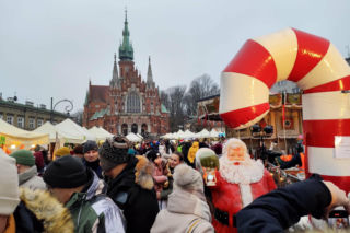 Tłumy na jarmarku na Podgórzu. Ta niezwykła atrakcja jest dostępna tylko raz w roku