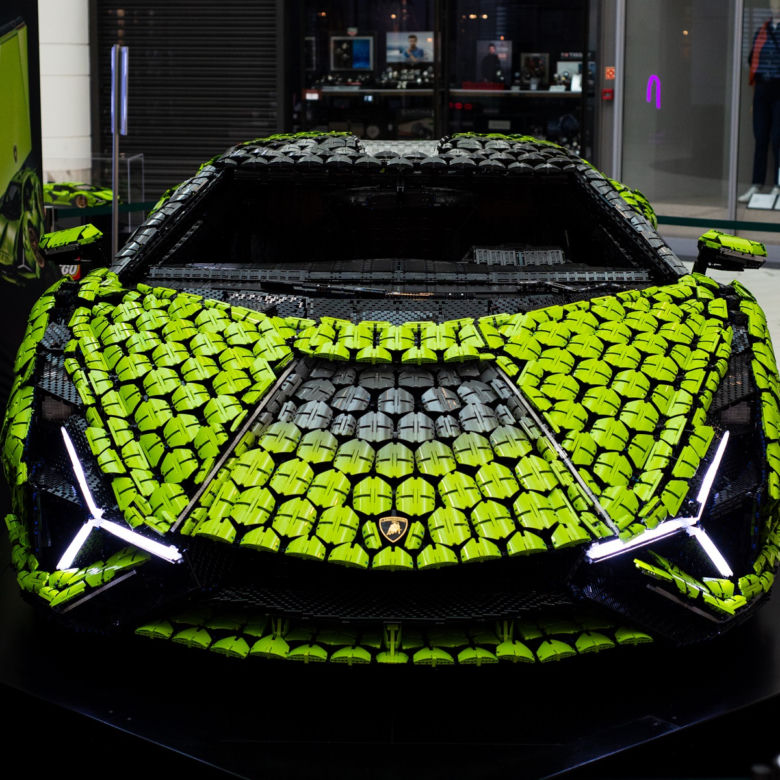 Lamborghini Sian z klocków LEGO - model w skali 1:1