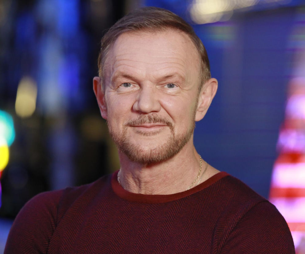 Tak zmienił się Cezary Pazura. Kultowy Kiler wciąż ma tę samą charyzmę