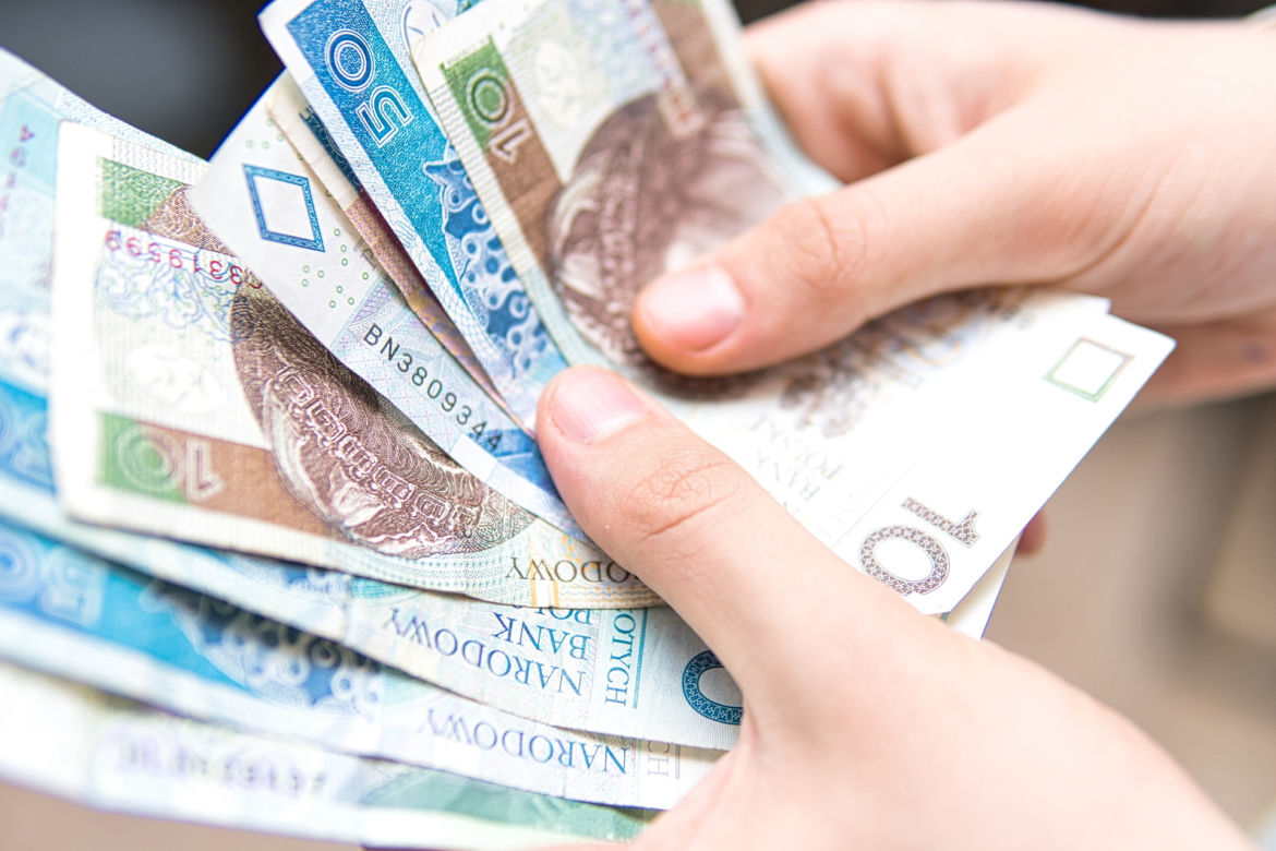 uszkodzone banknoty