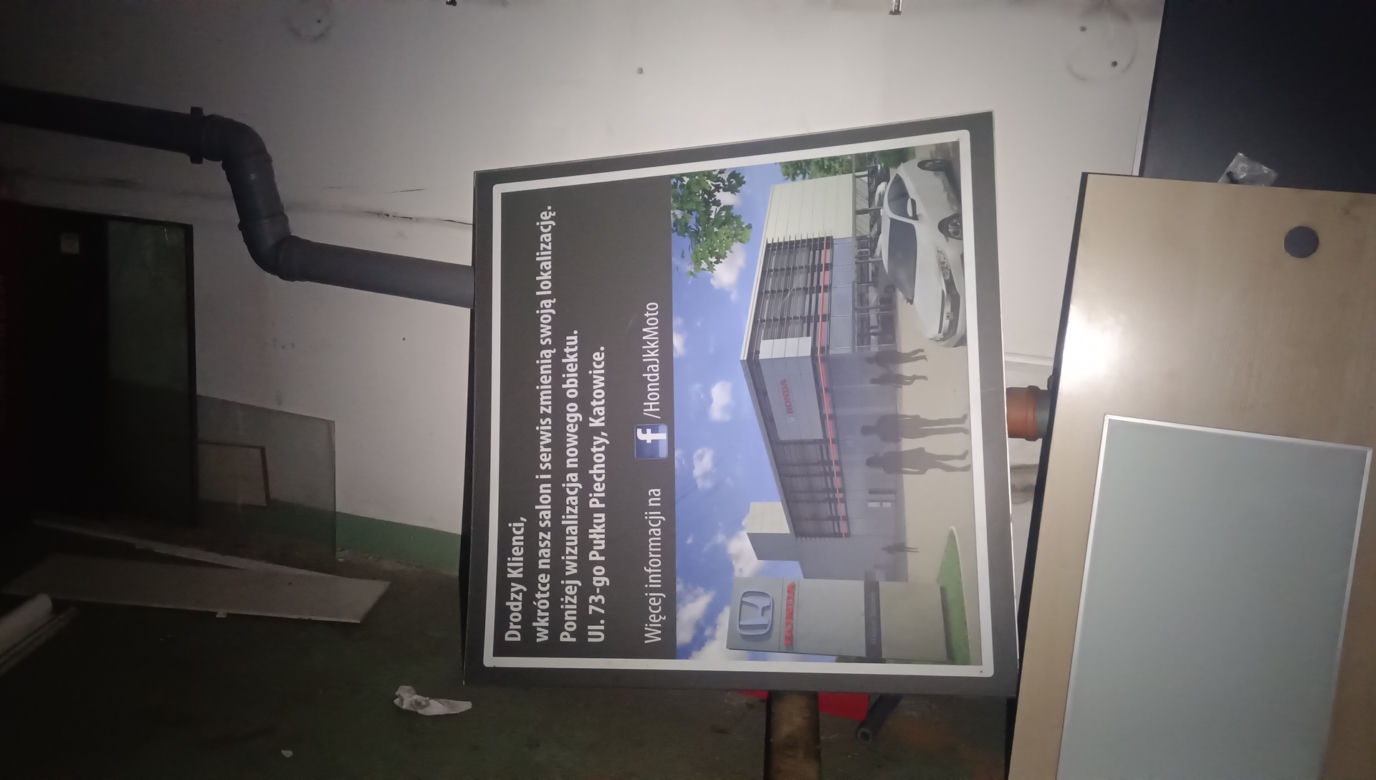 Opuszczony salon samochodowy Honda w Katowicach