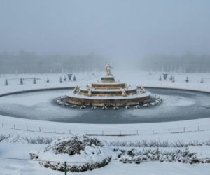 Holandia/ Setki odwołanych lotów, chaos na kolei i rekordowe korki z powodu ataku zimy