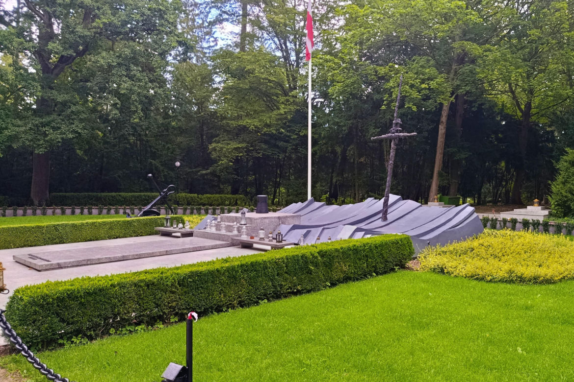 Pomnik "Tym, którzy nie powrócili z morza" już nie szokuje