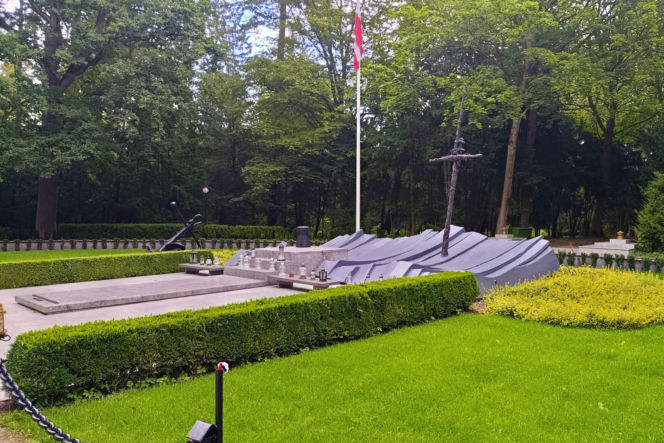 Pomnik "Tym, którzy nie powrócili z morza" już nie szokuje