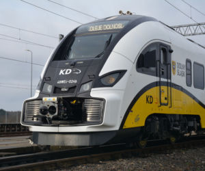Pociąg elektryczny Elf2 przechodzi testy na Dolnym Śląsku